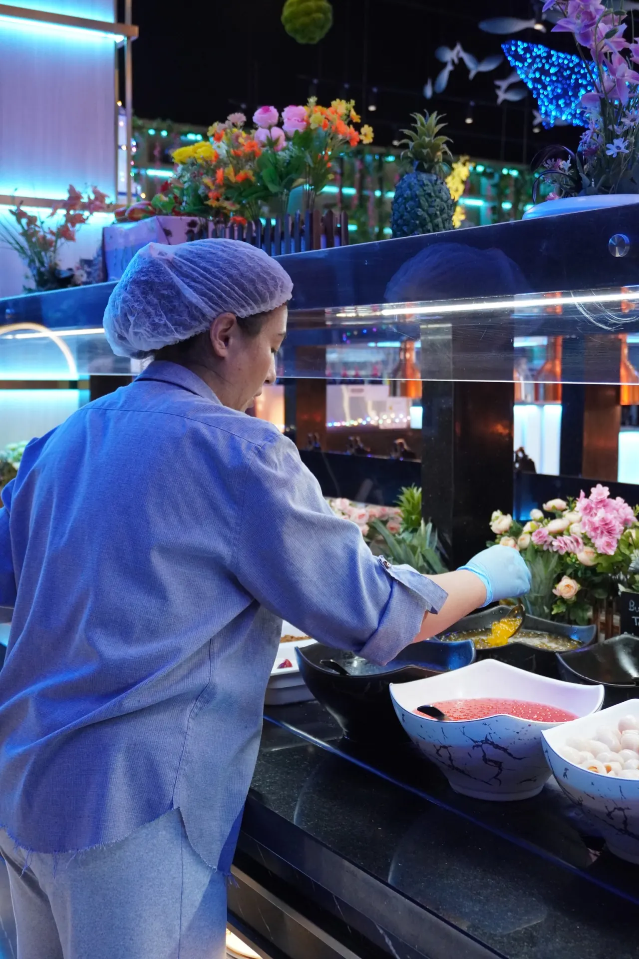 Préparation du buffet par l’équipe de Montauban