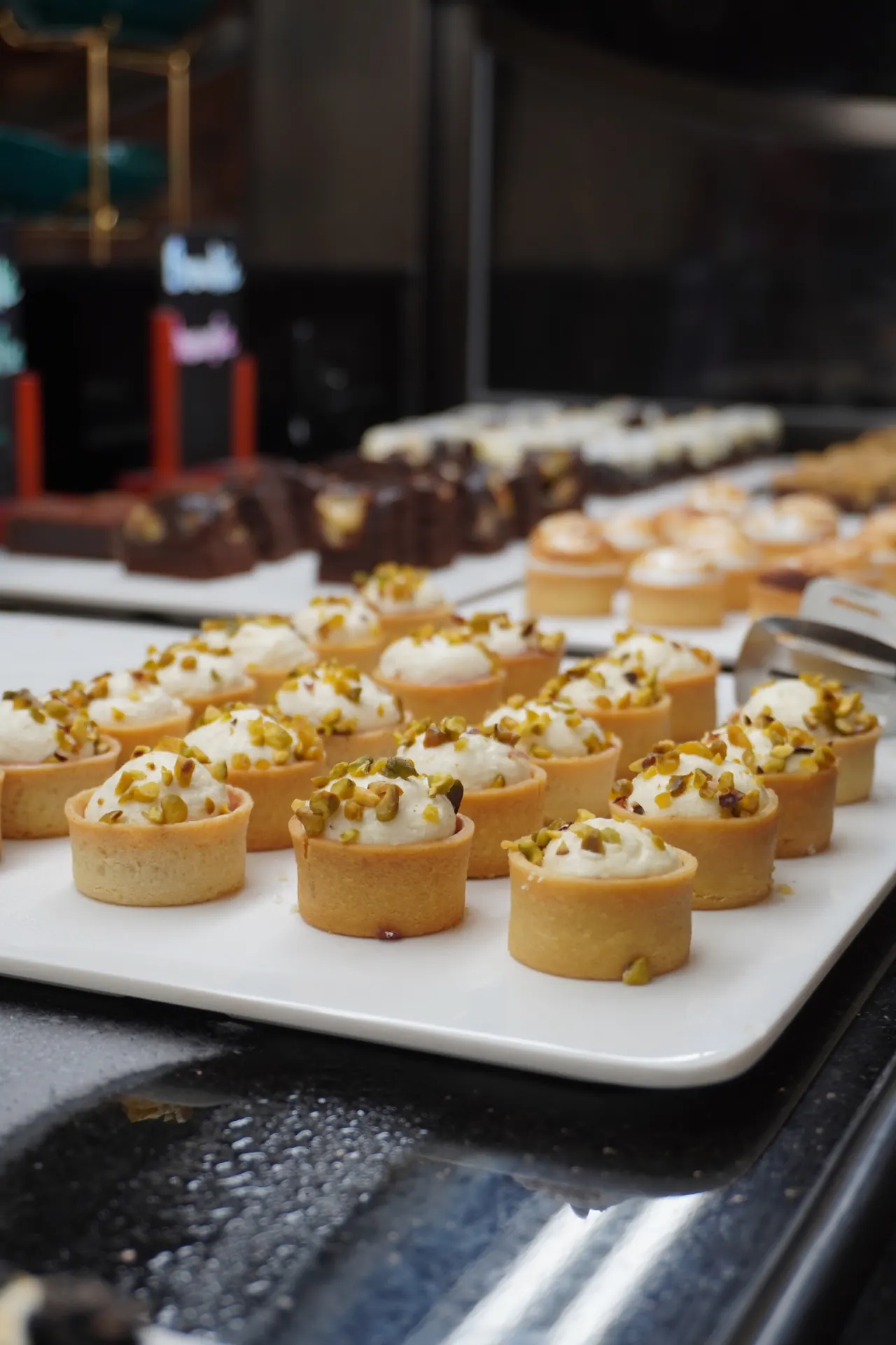 Tartelettes à la crème et aux pistaches
