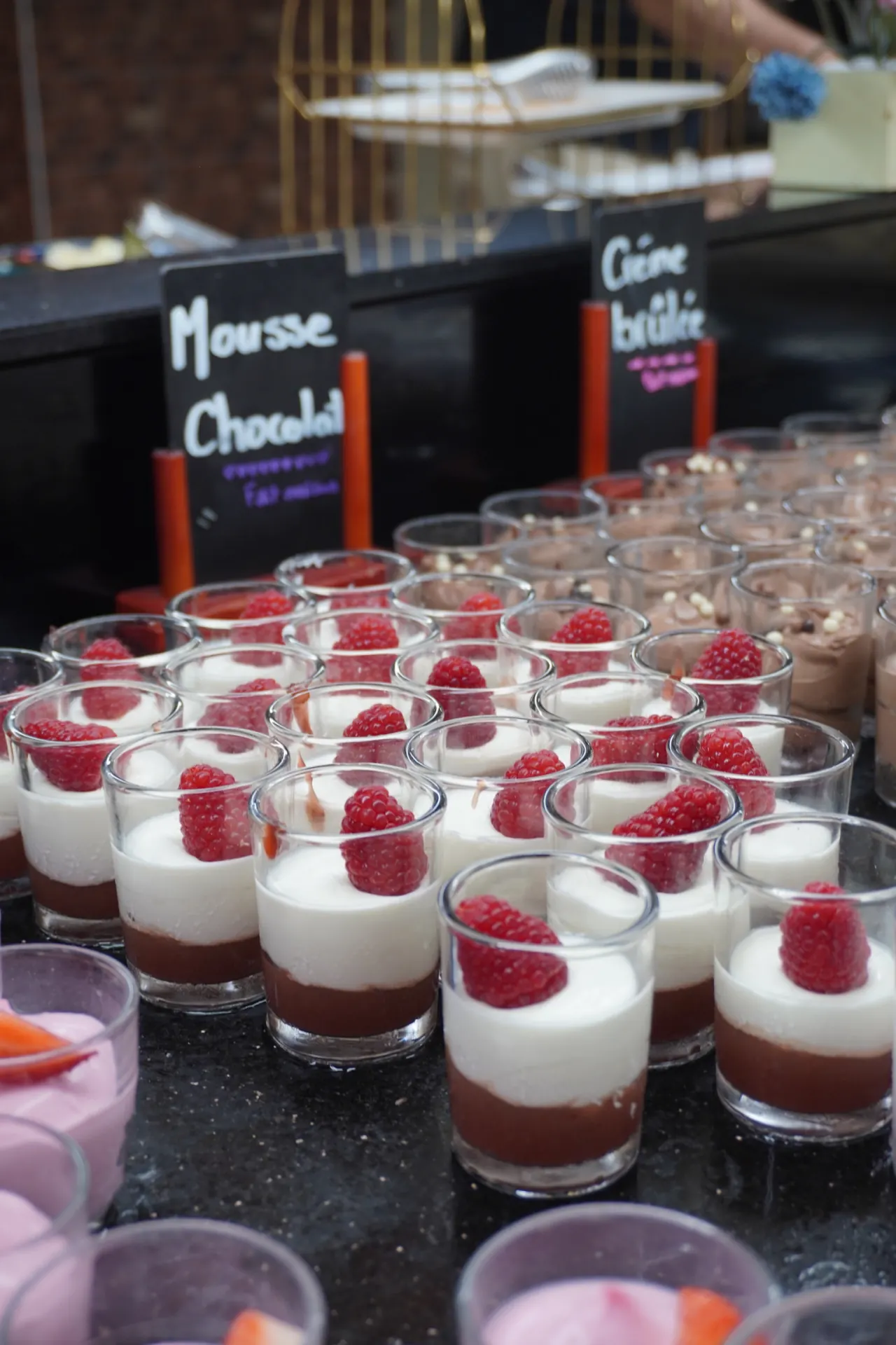 Verrines chocolat et framboise au buffet